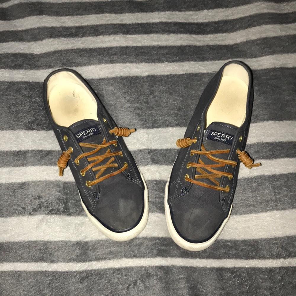 COPY - Sperry shoes!